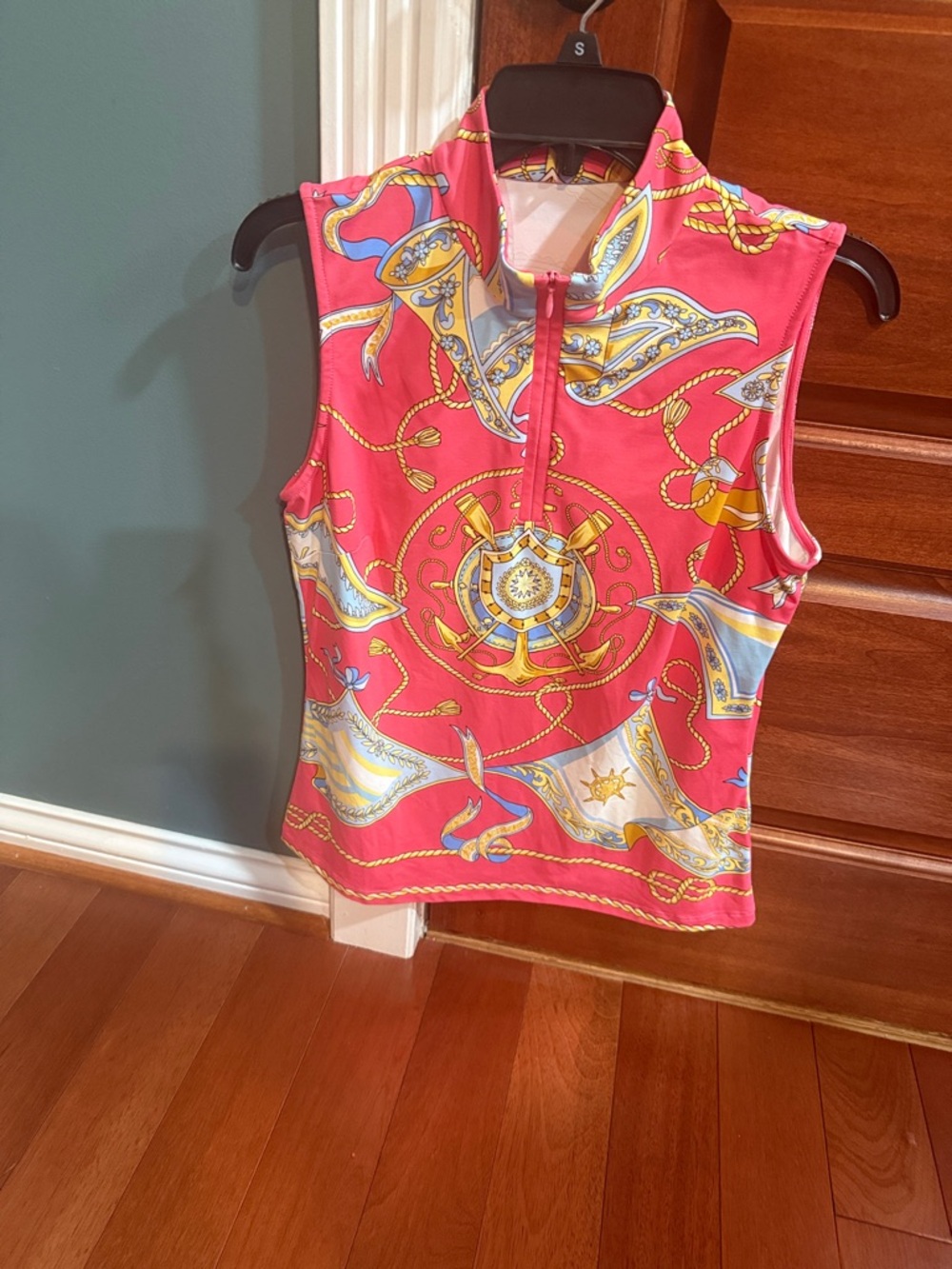 J McLaughlin Sleeveless Coral Zip Mock-Neck Tank with Nautical Medallion Print